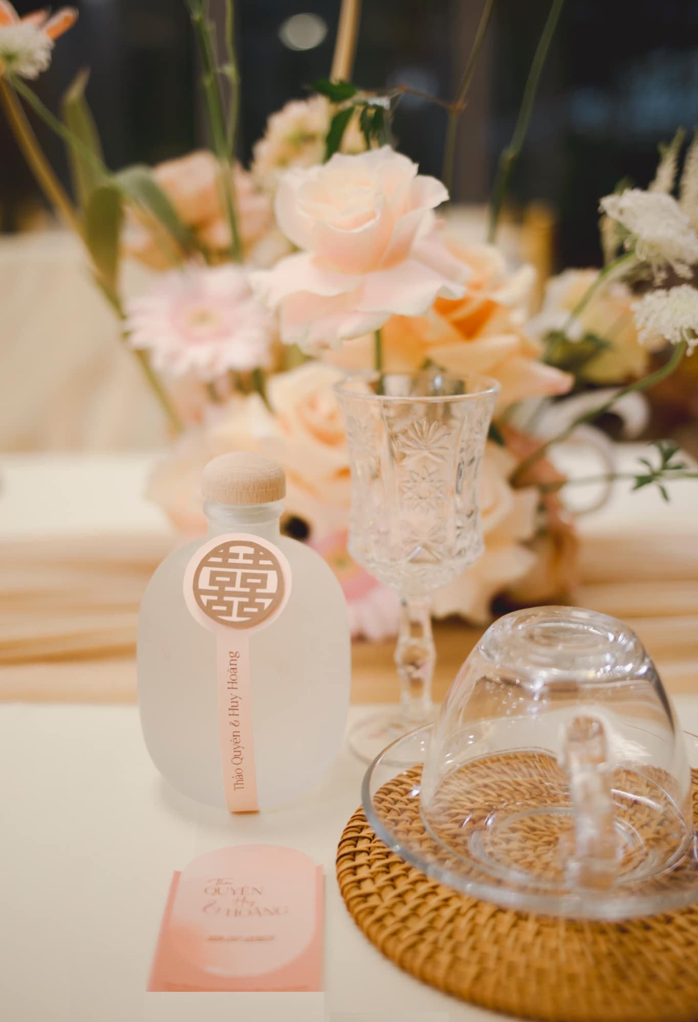 Chai nước suối thiết kế riêng Lễ Đính Hôn